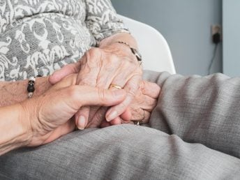 具約束力的死亡給付指定（Binding Death Benefit Nomination）與可轉續年金（Reversionary Pension）—哪個更適合？